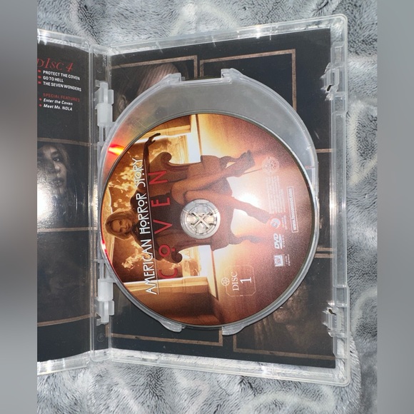 AHS Season 3 Complete Season - Picture 4 of 6